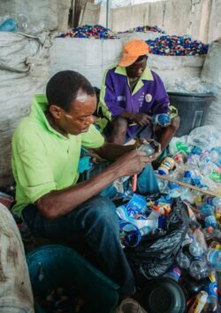 TEACHING RECYCLYING EARLY,CHILDREN EXCURSION
